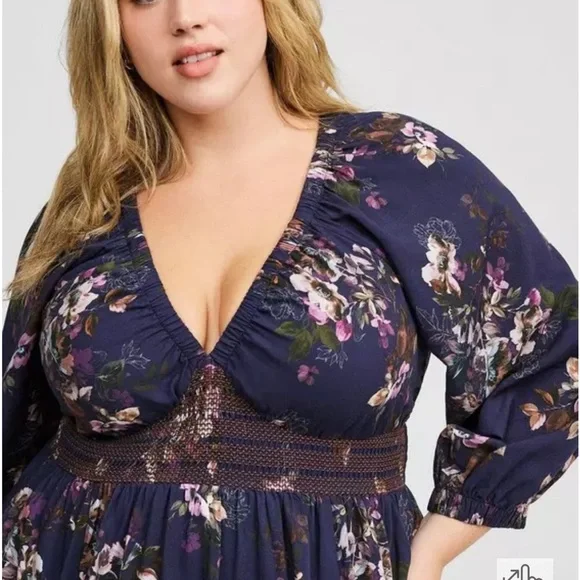 Torrid Maxi 3/4 Raglan Sleeve V-Neck Dress - Picture 3 of 8